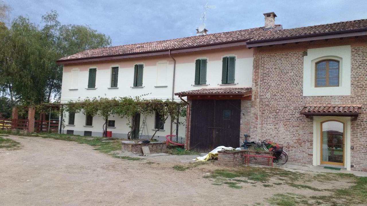 Agriturismo Cascina Poscallone Abbiategrasso Exterior foto